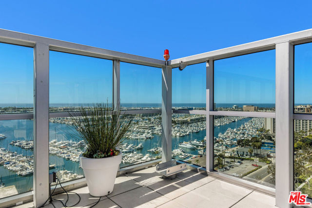 13700 MARINA POINTE Drive, Marina del Rey, California 90292, 2 Bedrooms Bedrooms, ,2 BathroomsBathrooms,Condominium,For Sale,MARINA POINTE,24421761