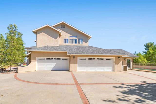2173 Twisted Oak Ln Lane, Alpine CA: https://media.crmls.org/mediaz/6b5c3511-8089-4aca-b7c7-285f9c6451f5.jpg