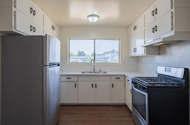 3114 Flower Circle, Marina CA: https://media.crmls.org/mediaz/6b5c6454-9181-4e04-9294-663704859bfb.jpg