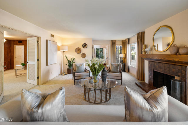 Detail Gallery Image 6 of 52 For 1400 Valley View Rd #1,  Glendale,  CA 91202 - 4 Beds | 3/1 Baths