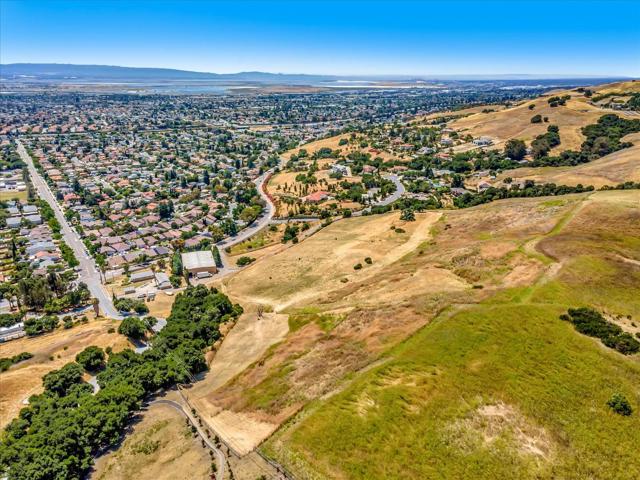 1995 Old Calaveras Road, Milpitas CA: https://media.crmls.org/mediaz/6b5e1a95-48f8-4984-9823-e3af69fdd1fa.jpg