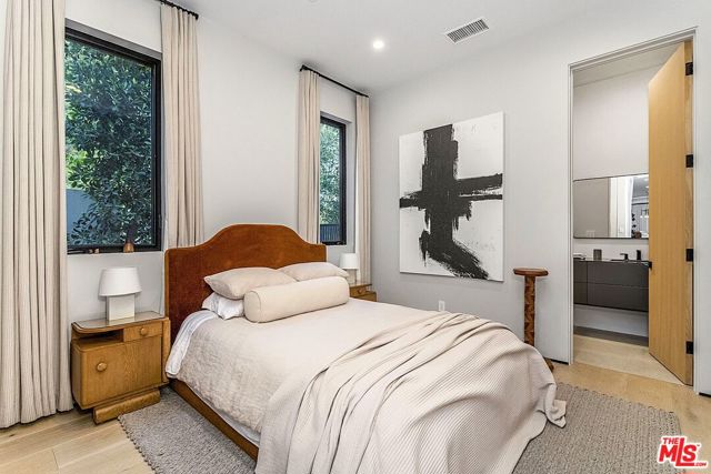 Drew Fenton | 324 S Medio Drive Los Angeles CA | MLS: 7084103