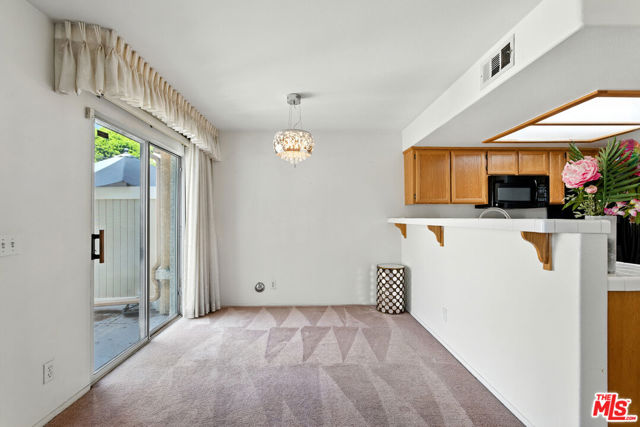 4044 Rosemead Boulevard, Pico Rivera CA: https://media.crmls.org/mediaz/6b5fa81e-4d7e-4174-b684-7f8d09187d61.jpg