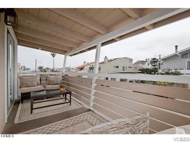 317 Cahuenga Drive, Oxnard CA: https://media.crmls.org/mediaz/6b5fee21-6bc7-452f-bbb5-887fe07d1e36.jpg