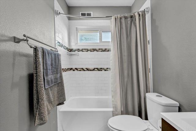 Detail Gallery Image 13 of 23 For 4560 Maple Ave, La Mesa,  CA 91941 - 2 Beds | 1/1 Baths