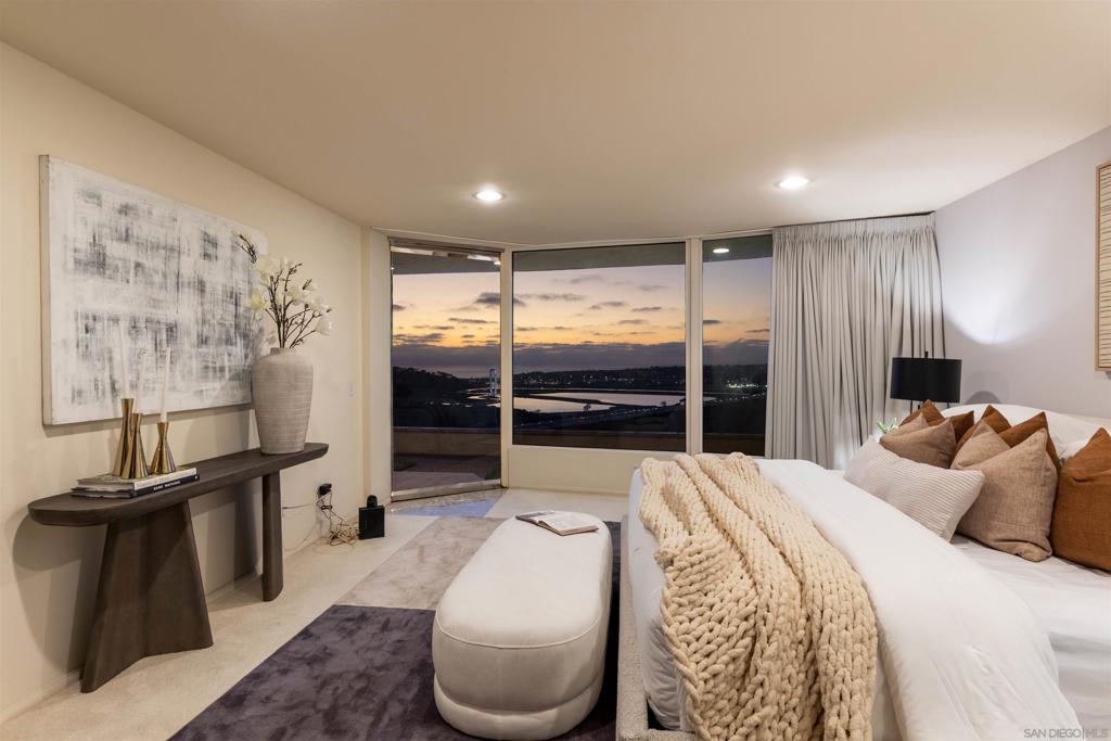 https://media.crmls.org/mediaz/6b610164-0201-4325-8fa2-73985e5bdb5c.jpg?preset=X-Large