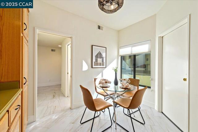 3711 Terra Granada, Walnut Creek CA: https://media.crmls.org/mediaz/6b61079c-9643-4b65-a143-e9bc3e3239ae.jpg