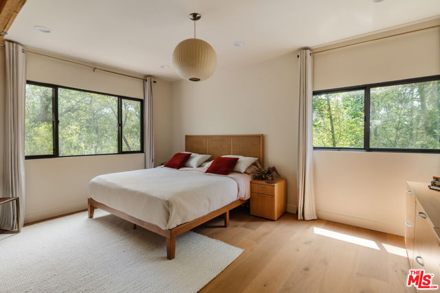 12220 Benmore Terrace, Los Angeles CA: https://media.crmls.org/mediaz/6b636ef2-daf4-4ea4-ac57-df0605e63870.jpg