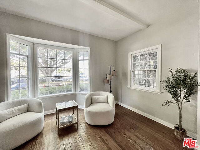 1436 S Spaulding Avenue, Los Angeles CA: https://media.crmls.org/mediaz/6b637a6f-c210-4f44-bf39-2e5eb87b013e.jpg