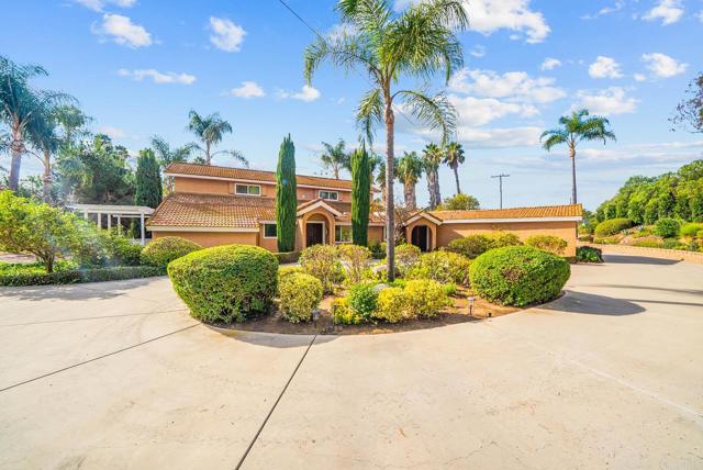 1569 Via Monserate, Fallbrook CA: https://media.crmls.org/mediaz/6b638e63-a1ef-4763-b33a-cdc4af867cfb.jpg