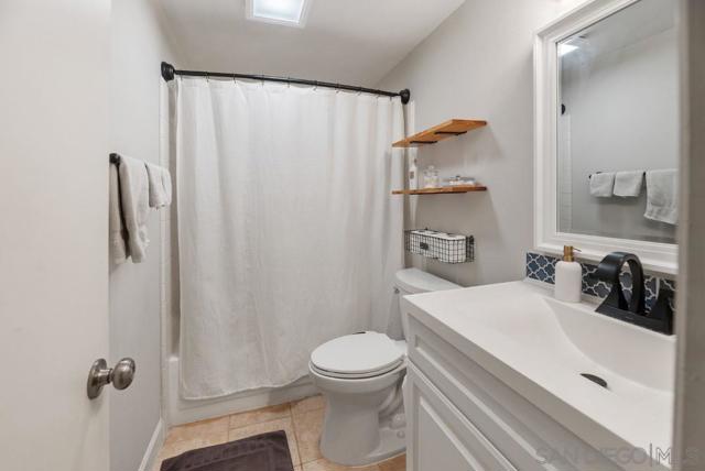 4212 Maryland St, San Diego CA: https://media.crmls.org/mediaz/6b640b73-9ea8-42b4-b1d8-370b7165f849.jpg