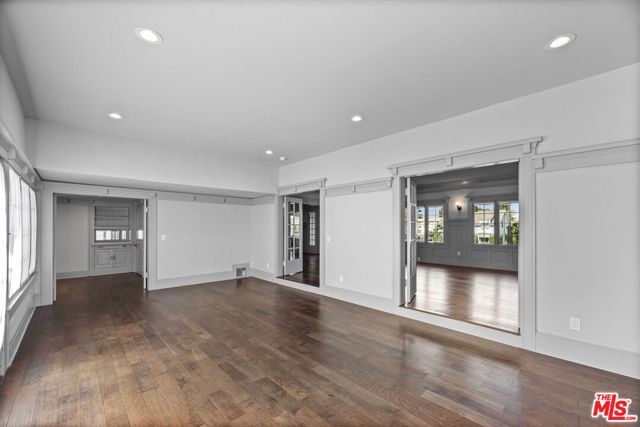 344 S Kingsley Drive, Los Angeles CA: https://media.crmls.org/mediaz/6b641c9f-3d0d-41f7-aa7c-2ba8be093110.jpg