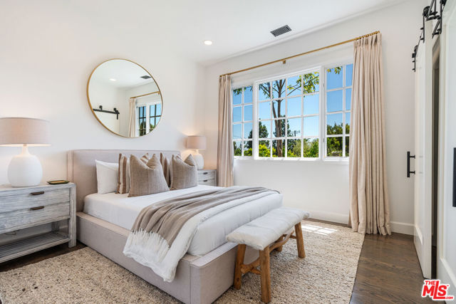11797 CHAPARAL Street, Los Angeles CA: https://media.crmls.org/mediaz/6b64e20d-aa84-4a7e-a3c1-f3be4f389837.jpg