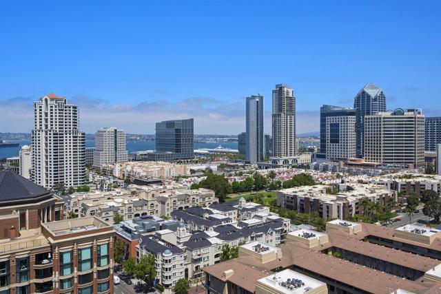 550 Front Street, San Diego CA: https://media.crmls.org/mediaz/6b655d75-4f7c-49be-baf8-42b5aa9b3979.jpg