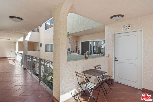 914 Lincoln Boulevard, 202 photo 6