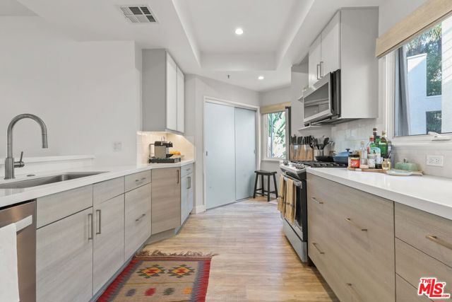 2 Bed Home for Sale in Santa Monica, California