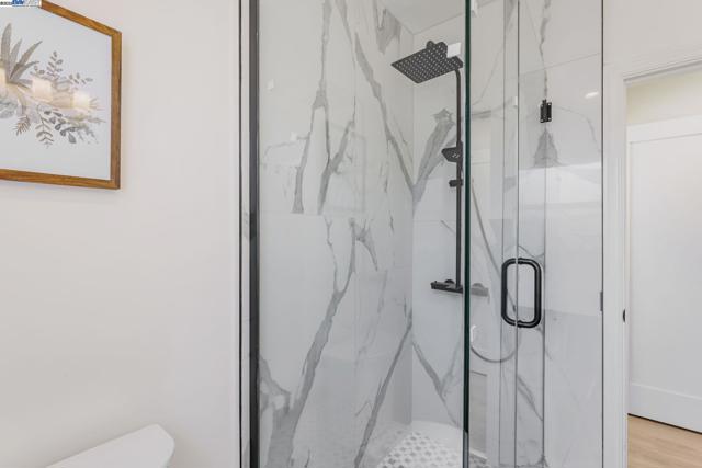 2720 Short St, Oakland CA: https://media.crmls.org/mediaz/6b659fcc-afbd-408a-a7fb-e46a1b3df774.jpg