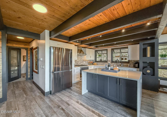 123 Lake Sherwood Drive, Lake Sherwood CA: https://media.crmls.org/mediaz/6b661ed6-723b-4293-8d01-f710a89481e3.jpg