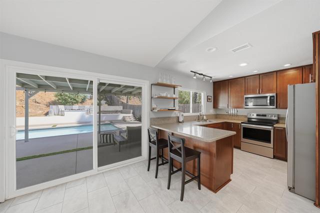 Detail Gallery Image 18 of 50 For 12627 Benavente Way, San Diego,  CA 92129 - 3 Beds | 2 Baths