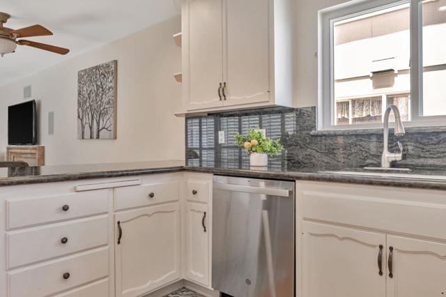 167 Shooting Star, Foster City CA: https://media.crmls.org/mediaz/6b67b7c1-14c7-4638-b3fa-9ccc08682a33.jpg