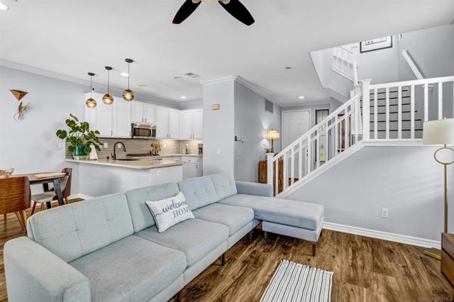 2816 Weeping Willow Rd, Chula Vista CA: https://media.crmls.org/mediaz/6b682e04-24a9-47e2-9ece-8d6658b63196.jpg