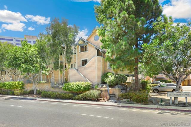 9250 Towne Centre Dr, San Diego, California 92121, 2 Bedrooms Bedrooms, ,2 BathroomsBathrooms,Condominium,For Sale,Towne Centre Dr,250017047SD