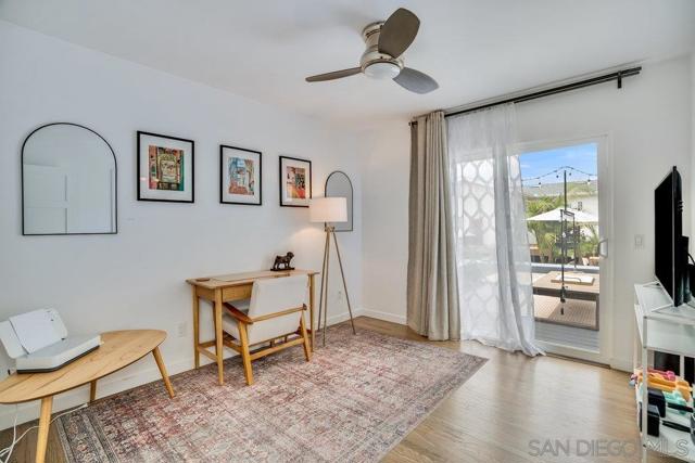 990 92 Laguna Dr, Carlsbad CA: https://media.crmls.org/mediaz/6b694739-be6f-489d-8d9f-7350b1834ed7.jpg
