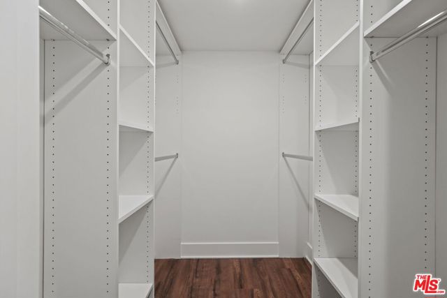 1223 Wellesley Avenue, Los Angeles CA: https://media.crmls.org/mediaz/6b69e426-07b5-4b00-ae9d-2ce9dfaa965c.jpg
