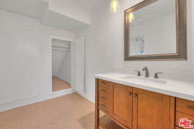 4311 Colfax Avenue, Studio City CA: https://media.crmls.org/mediaz/6b6a1b34-52c6-4a7e-834d-eba9e11f2aa7.jpg