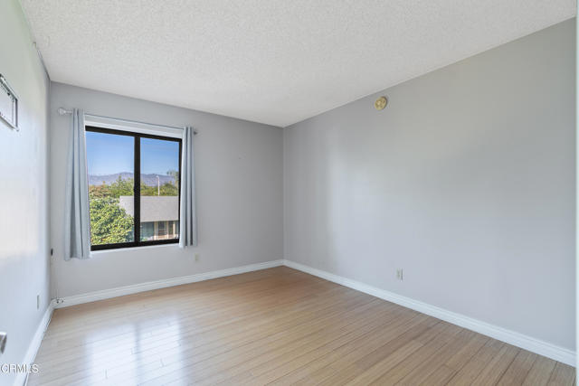 Detail Gallery Image 19 of 32 For 425 E Brookport St, Covina,  CA 91722 - 3 Beds | 3 Baths