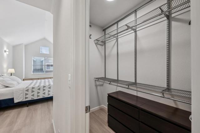 600 Willow Road, Menlo Park CA: https://media.crmls.org/mediaz/6b6b5527-715b-442f-bf2d-f0129015ab81.jpg