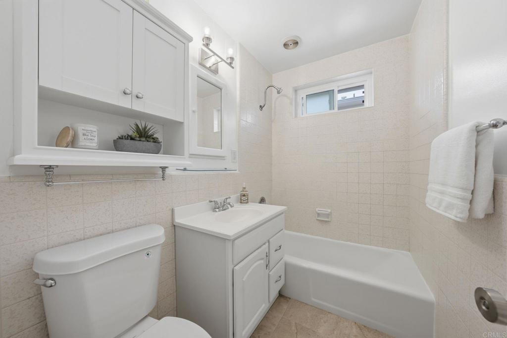 1772 Redondo Street - photo 15