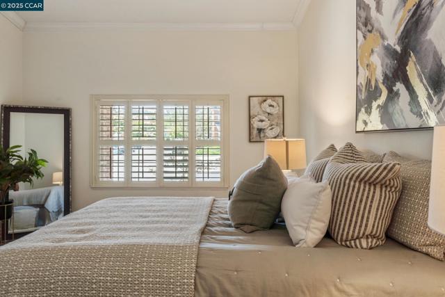 4672 N Larwin Ave, Concord CA: https://media.crmls.org/mediaz/6b6ba529-4d43-4749-9236-832fac684e87.jpg