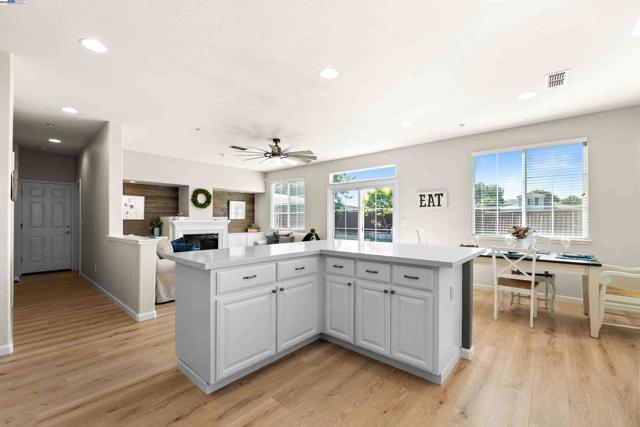 6235 Robertson Ave, Newark CA: https://media.crmls.org/mediaz/6b6be35b-4b9b-46bf-b35d-b53aeda653e0.jpg