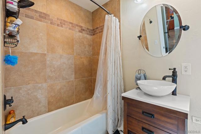 744 W Haverford Rd, Ramona CA: https://media.crmls.org/mediaz/6b6c340d-3e9f-4f25-9c19-8bf7da683ed8.jpg