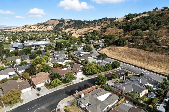 6270 Blossom Avenue, San Jose CA: https://media.crmls.org/mediaz/6b6c54dc-a2a9-4d1a-91e3-a8e422dd712b.jpg