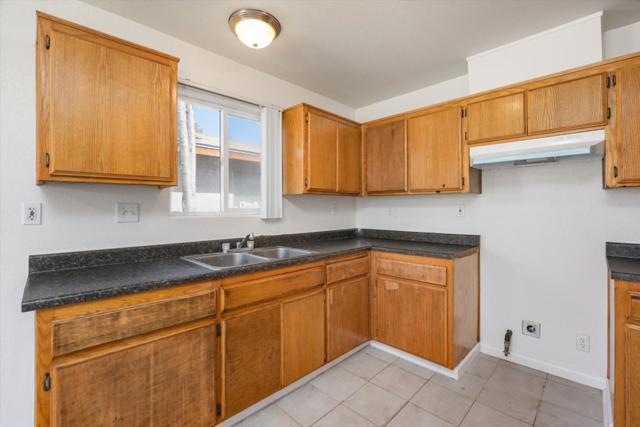 132 Center, Taft CA: https://media.crmls.org/mediaz/6b6c8907-3d73-47ff-8576-74834837f606.jpg