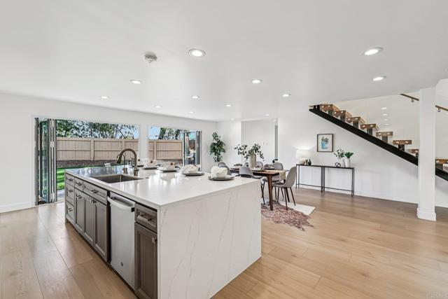 Detail Gallery Image 17 of 35 For 8979 Knaul Ct, San Diego,  CA 92129 - 5 Beds | 5/1 Baths