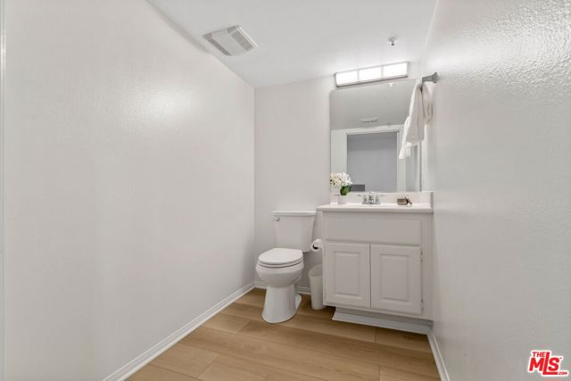 1 Bed Home for Sale in Playa Vista, California