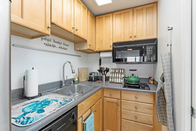 390 36th Avenue, Santa Cruz CA: https://media.crmls.org/mediaz/6b6e7df2-da78-48f3-950f-1c6070ee7d65.jpg