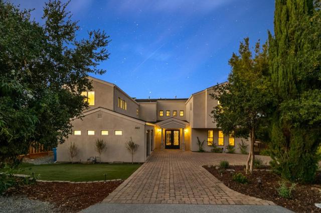 303 Lakeview Way, Redwood City CA: https://media.crmls.org/mediaz/6b6ede0e-0135-4d93-a971-cc4b961512b7.jpg