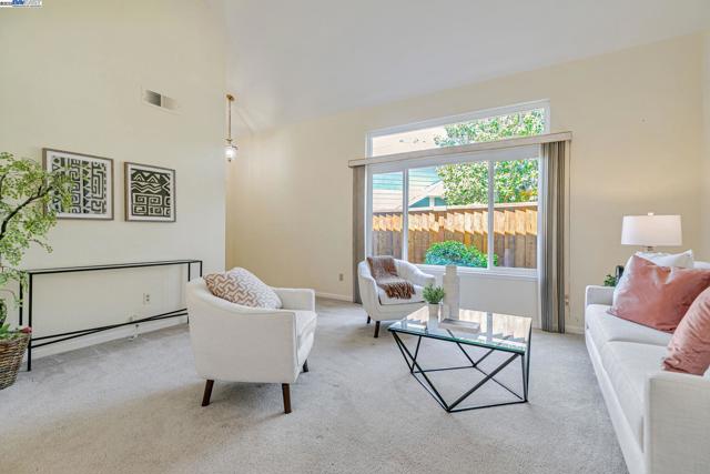 Image 6 of 58 For 42210 Live Oak Cir