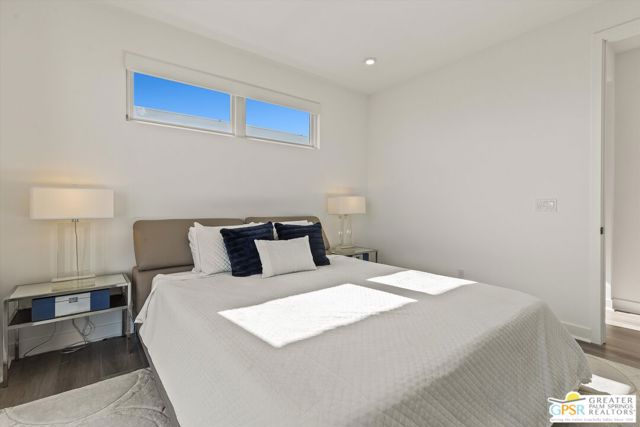 906 Cameron Center Drive, Palm Springs CA: https://media.crmls.org/mediaz/6b6fb5ea-07ba-42c0-a625-5448511403b8.jpg