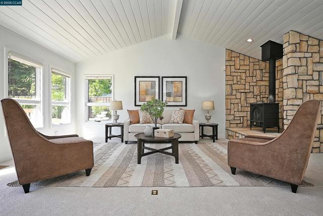 Image 12 of 48 For 342 Fenway Dr