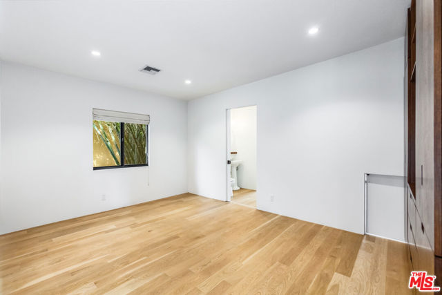 4229 Elmer Avenue, North Hollywood CA: https://media.crmls.org/mediaz/6b7103f2-a1ae-443d-8962-3b8d8b323898.jpg