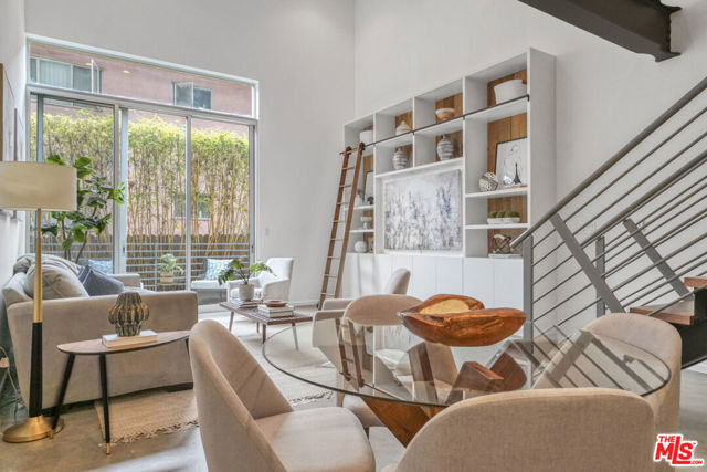 1220 N Orange Grove Avenue, West Hollywood CA: https://media.crmls.org/mediaz/6b71520a-f473-47a6-858b-01cb3846238d.jpg