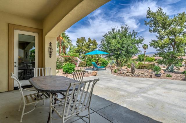 80086 Camino Santa Elise, Indio CA: https://media.crmls.org/mediaz/6b719cdd-2df6-4397-a0be-09b3121c0d8c.jpg