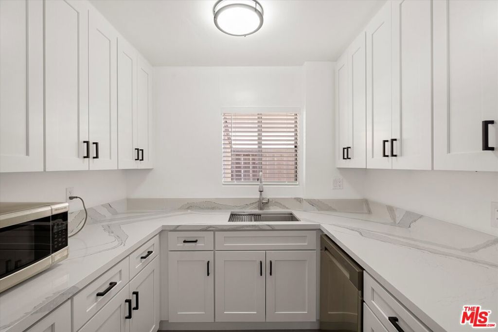 1904 11th Street #8