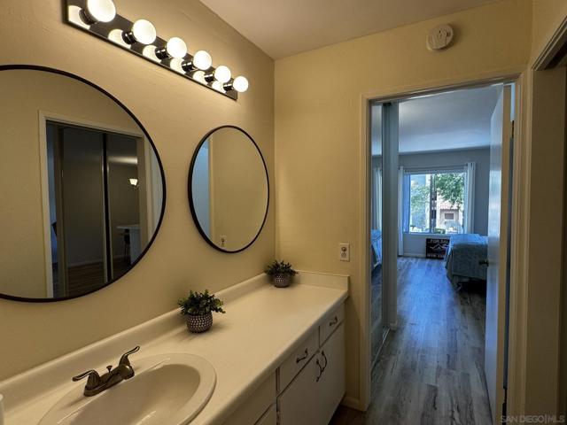 1885 Diamond St, San Diego CA: https://media.crmls.org/mediaz/6b733430-9420-49c1-8fc8-b70d4f1c3734.jpg