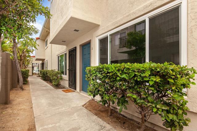Detail Gallery Image 4 of 34 For 4514 Dawson Ave #4,  San Diego,  CA 92115 - 3 Beds | 2/1 Baths